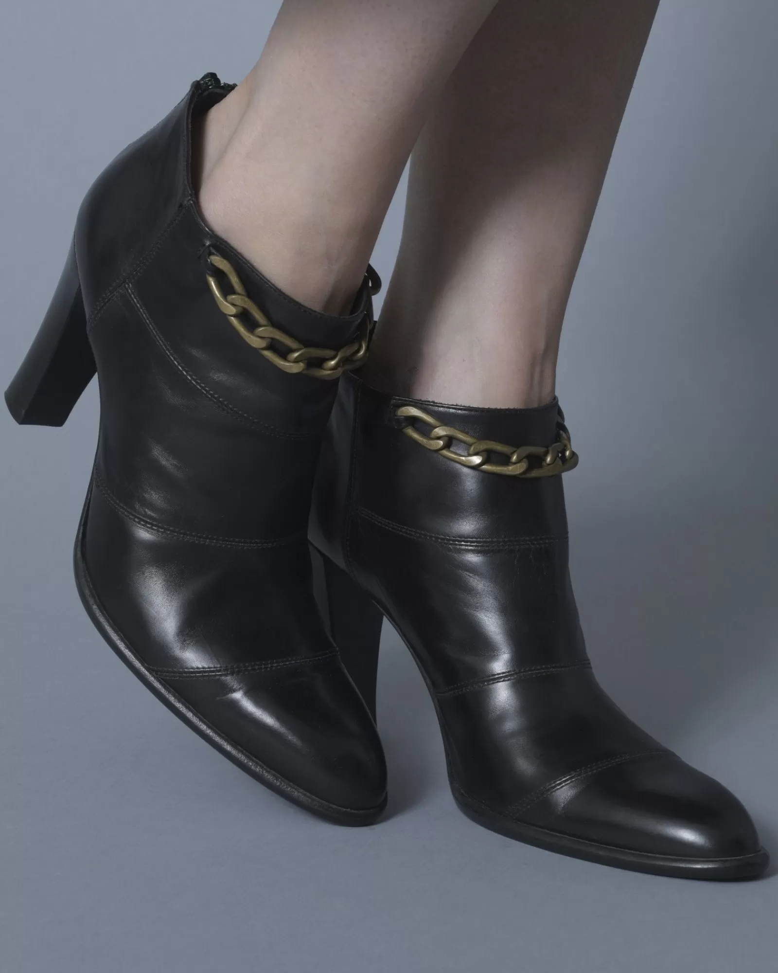 La Piscine Paris Bottines en cuir à chaînes dorées talon Plein Sud Noir Cheap