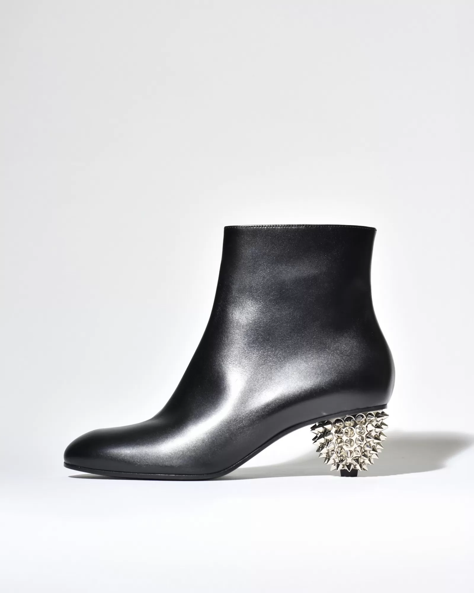 La Piscine Paris Bottines en cuir à talons spikers Alexander McQueen Noir New