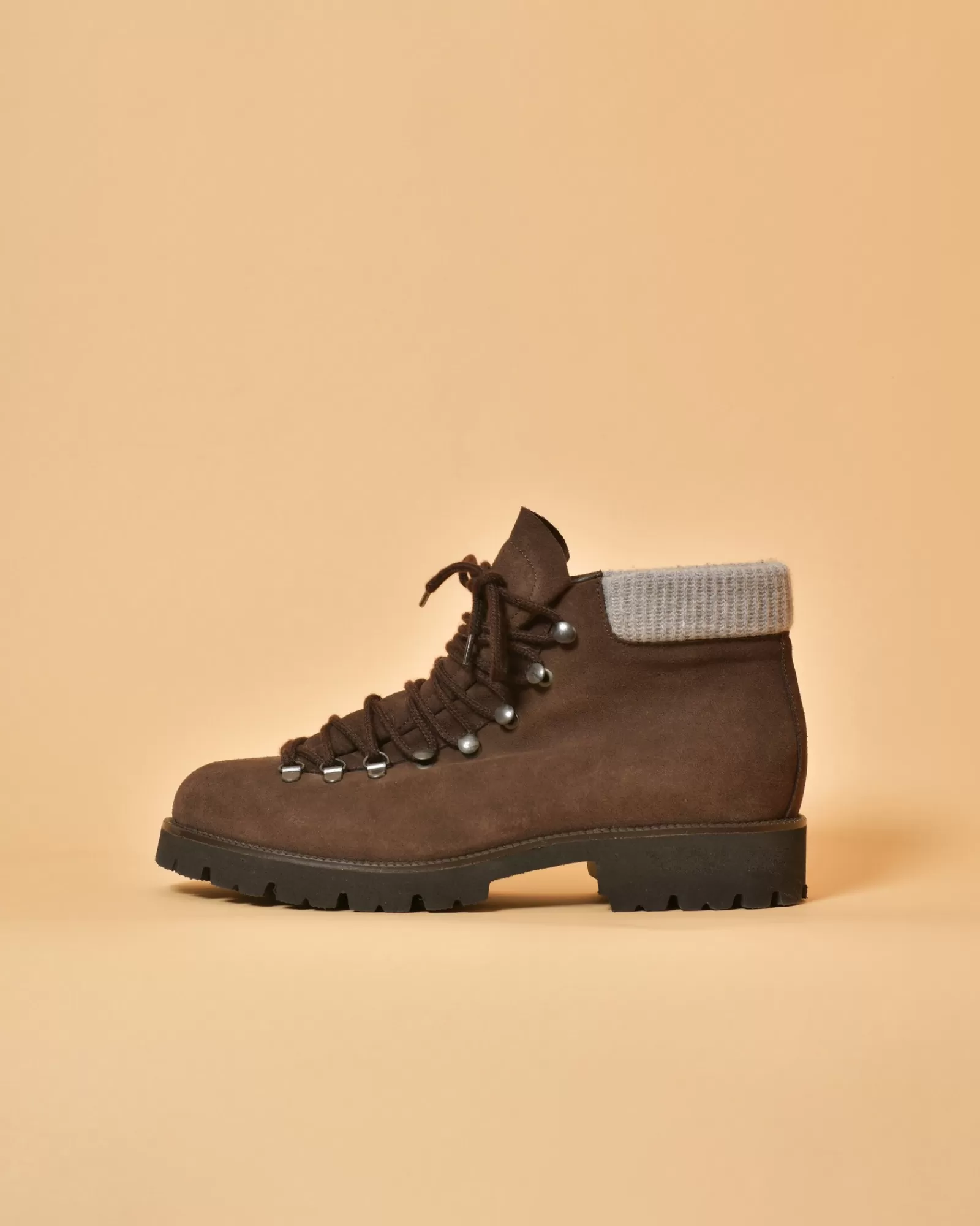 La Piscine Paris Bottines en daim à empiècement Peserico Marron Sale