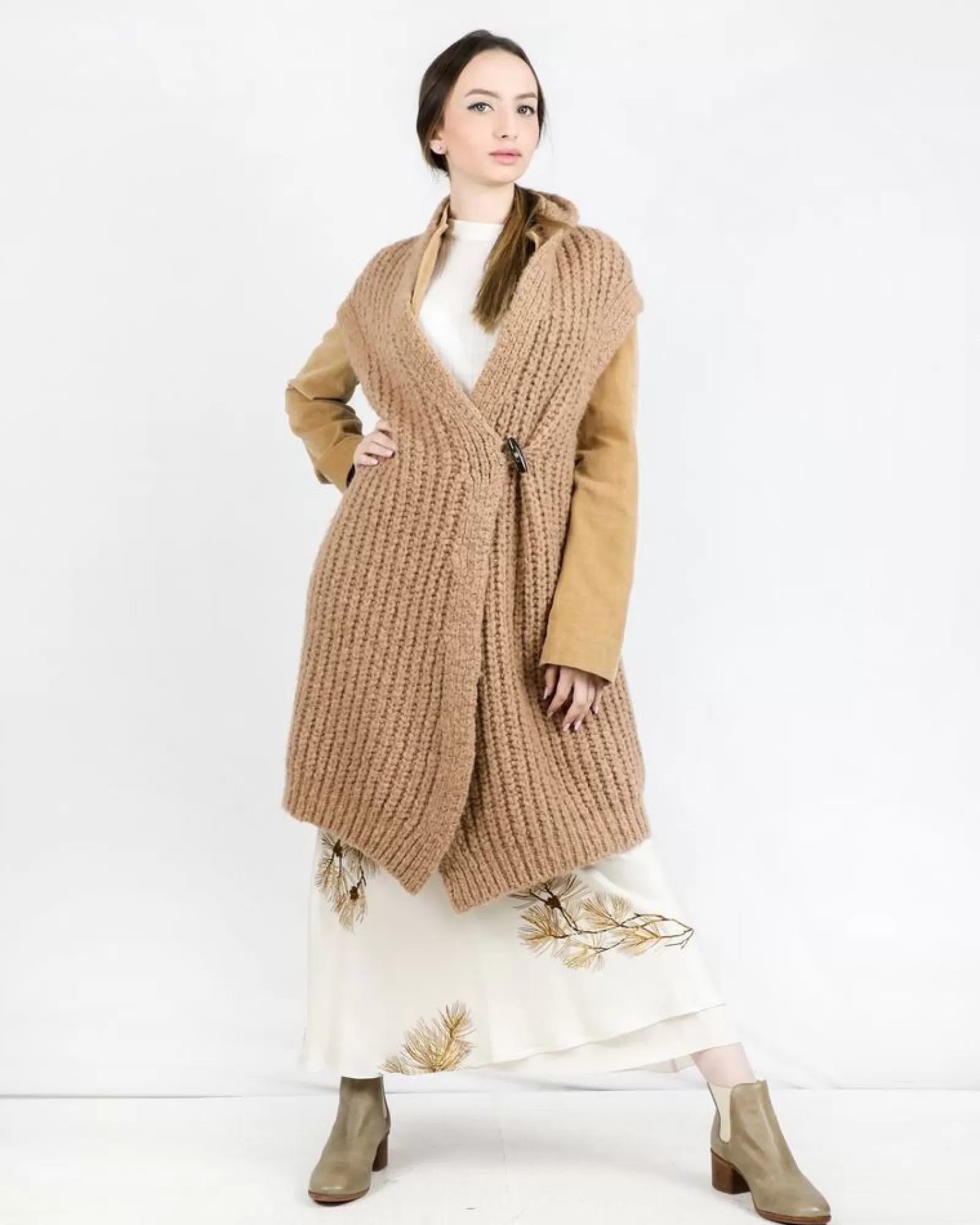 La Piscine Paris Cardigan sans manches en laine mélangée Pomandère Beige New