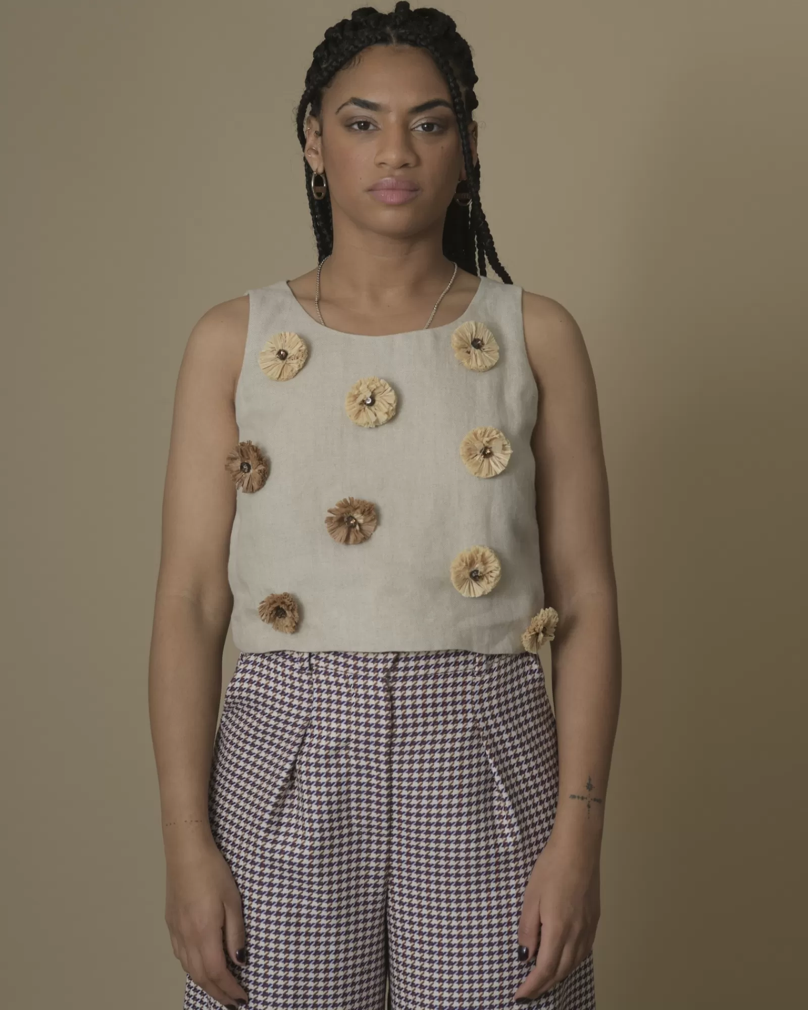 La Piscine Paris Crop top en lin avec détails fleurs Maison Pere Beige Discount
