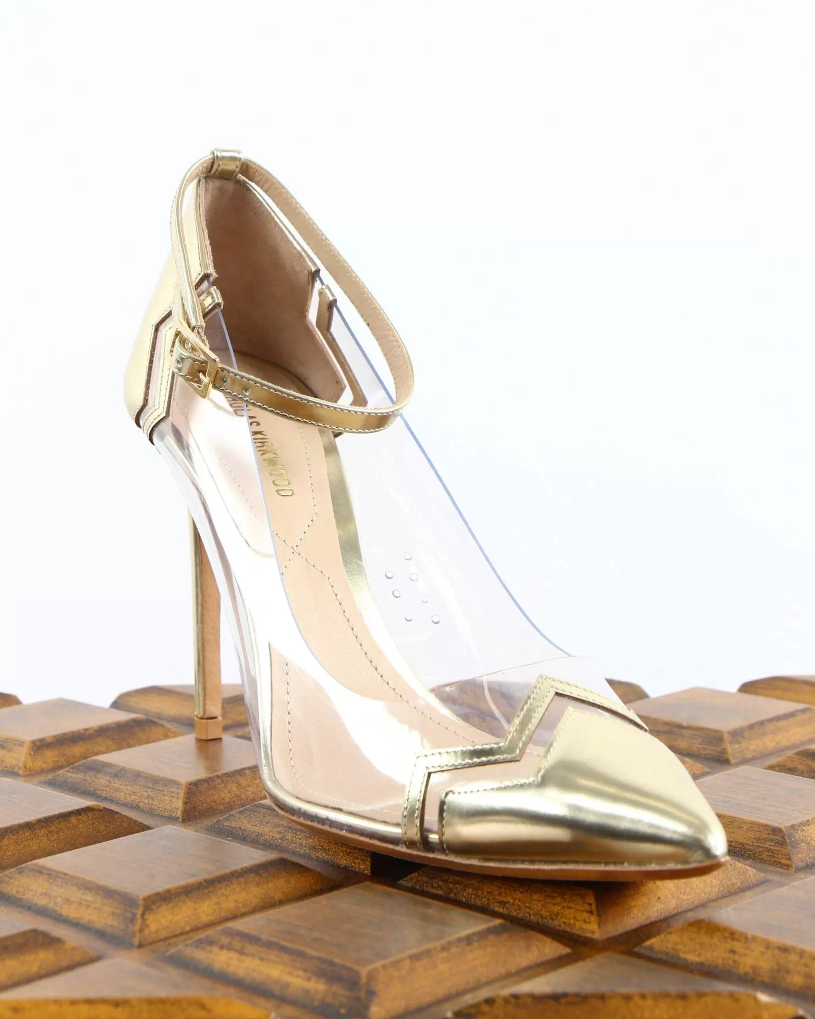 La Piscine Paris Escarpins à talons es Nicholas Kirkwood Doré Cheap