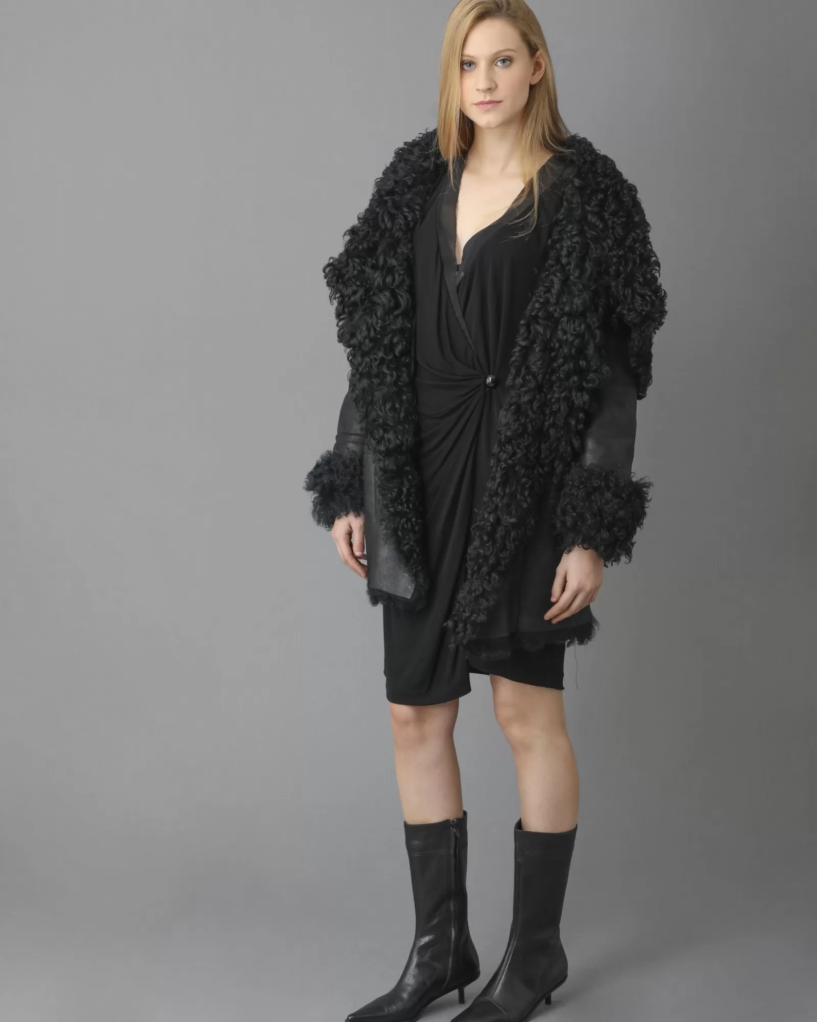 La Piscine Paris Manteau en peau lainée à col châle oversize Plein Sud Noir Store
