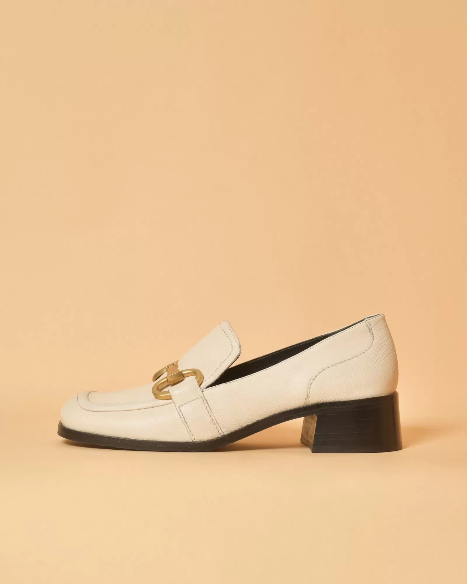 La Piscine Paris Mocassins en cuir à boucles dorées Casheart Beige Flash Sale