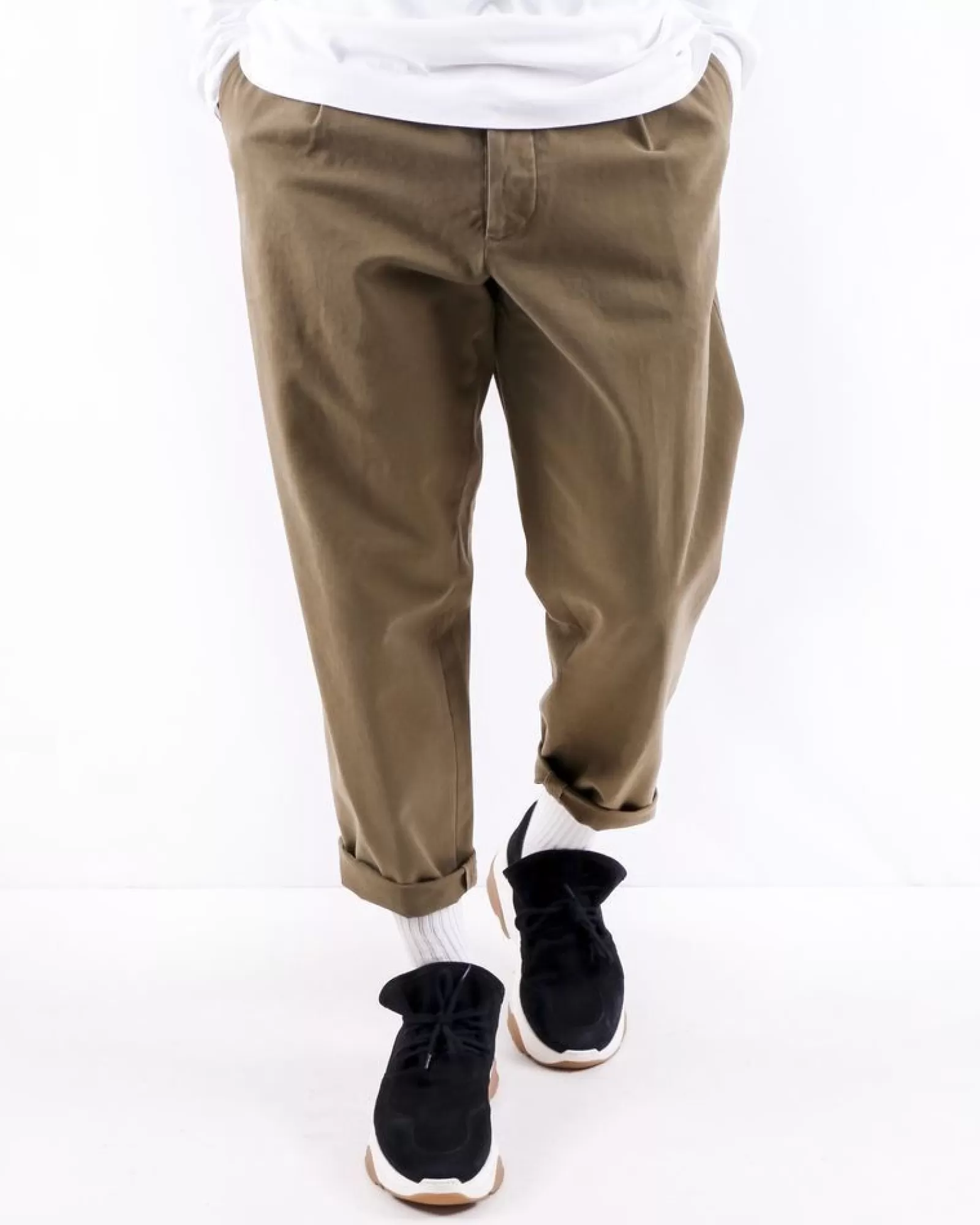 La Piscine Paris Pantalon carotte en coton Low Brand Taupe Discount
