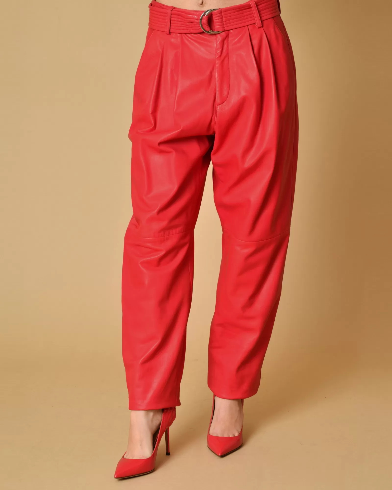 La Piscine Paris Pantalon carotte en cuir Parosh Rouge Cheap