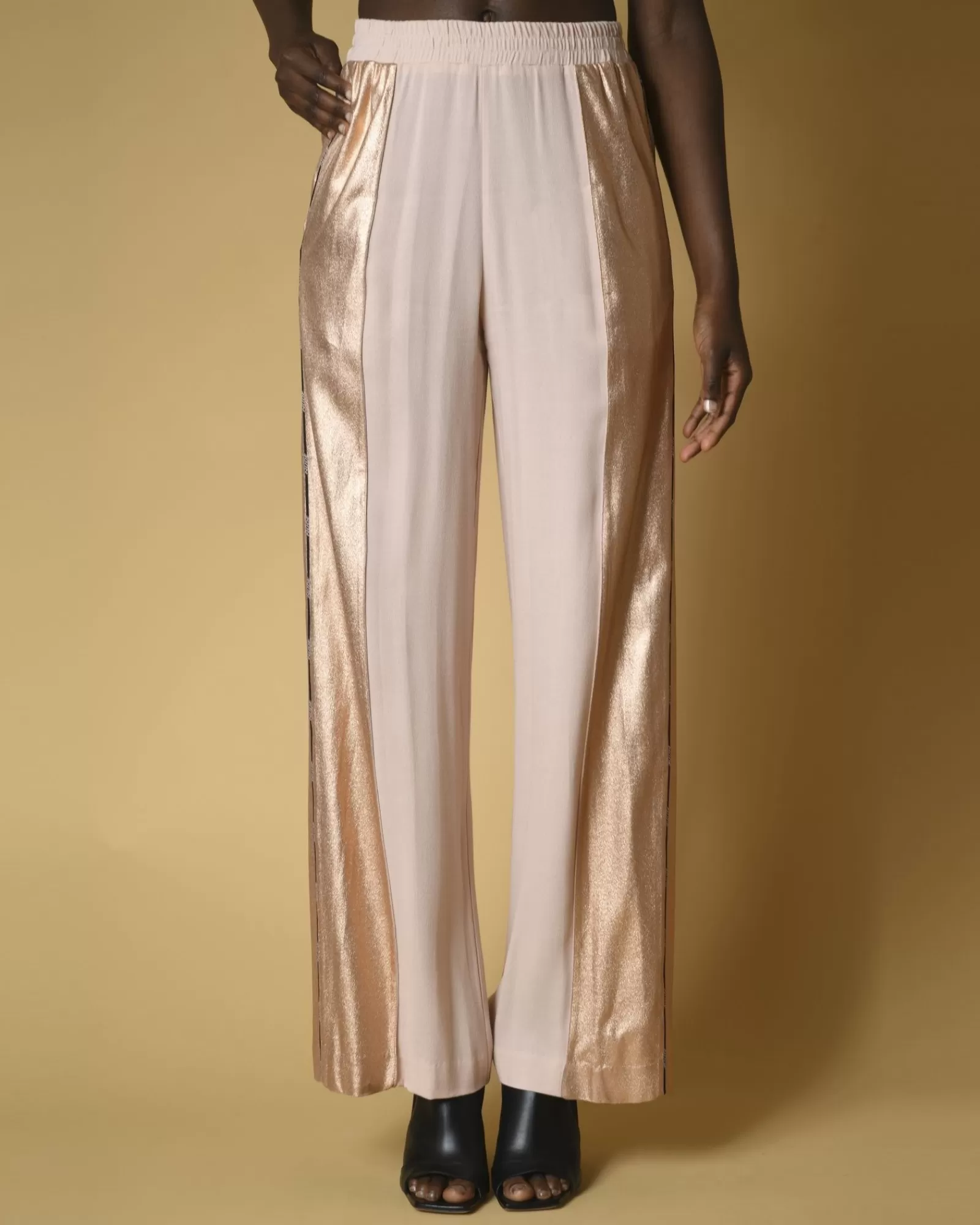 La Piscine Paris Pantalon de survêtement en crêpe à bandes métalliques Nude Rose Clearance