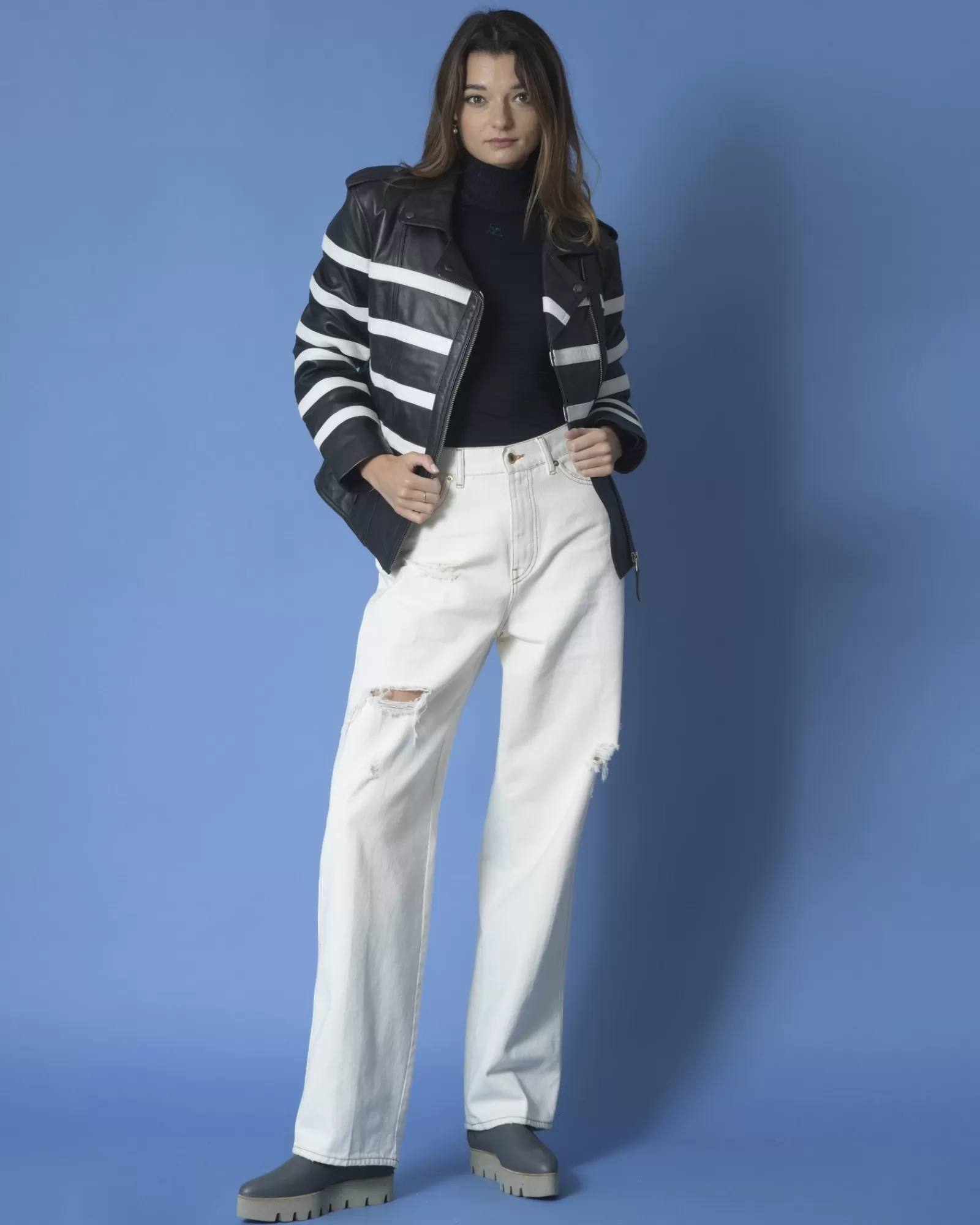 La Piscine Paris Pantalon effet destroy coupe large True NYC Blanc Fashion