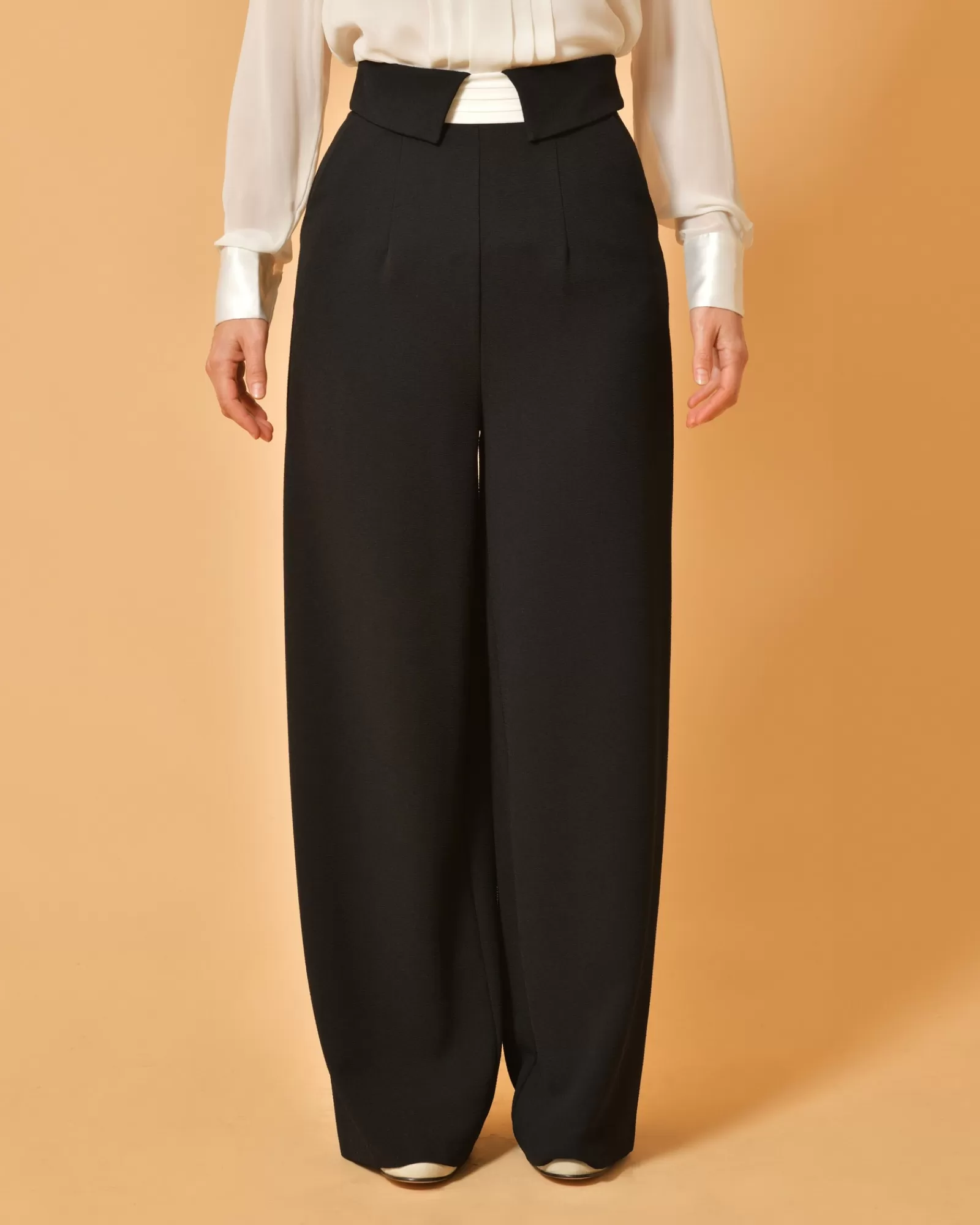 La Piscine Paris Pantalon en crêpe à empiècement Edward Achour Noir Best Sale