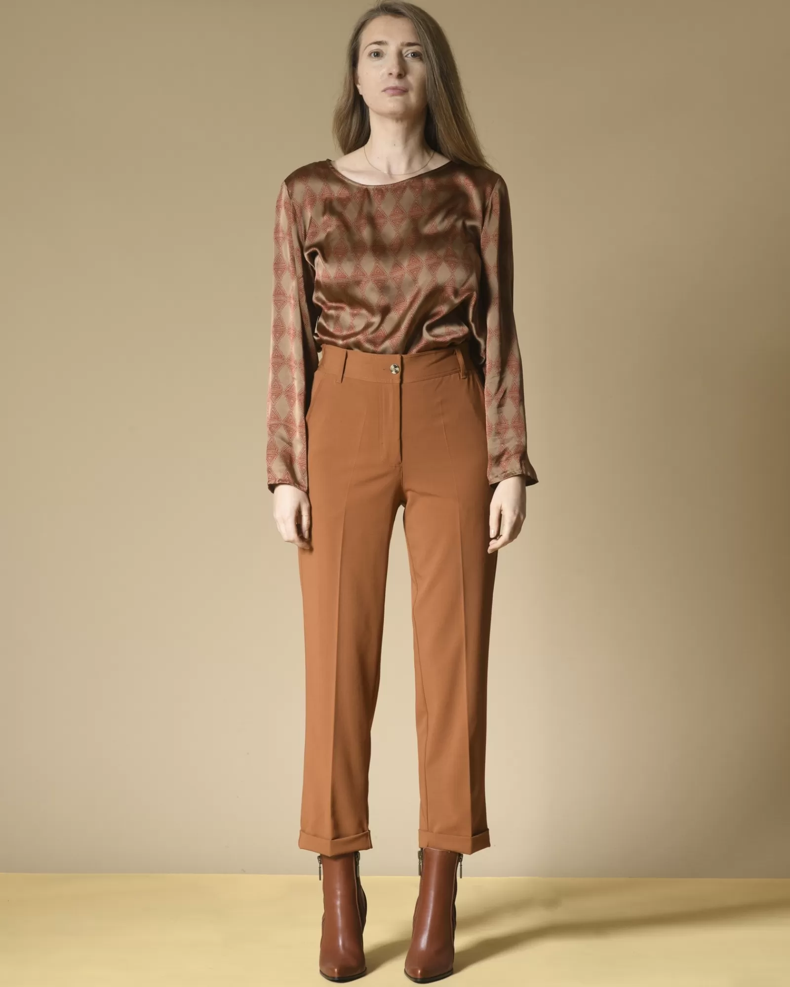 La Piscine Paris Pantalon en laine mélangée à ourlets Momoni Camel Clearance