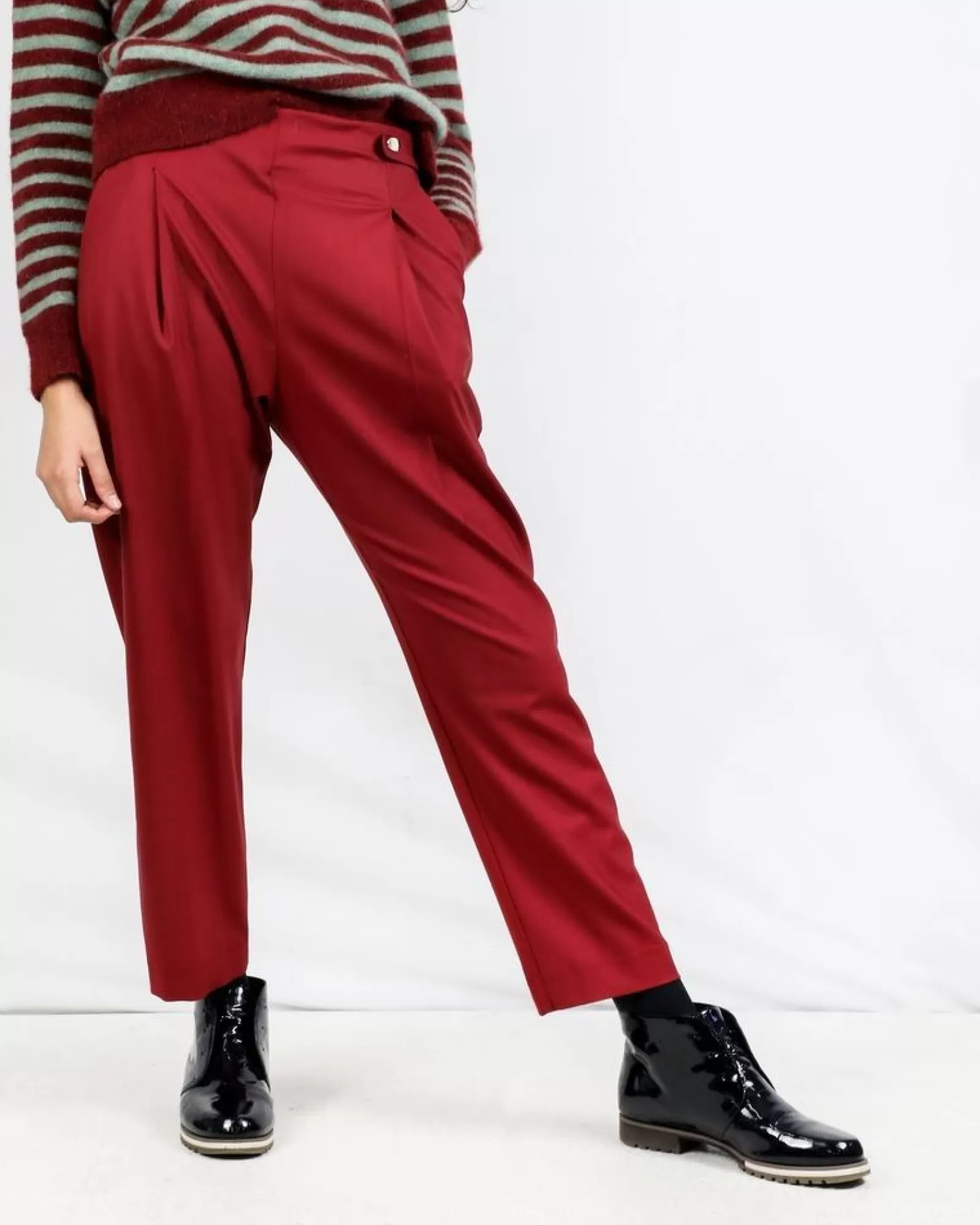 La Piscine Paris Pantalon en laine Momoni Rouge Best