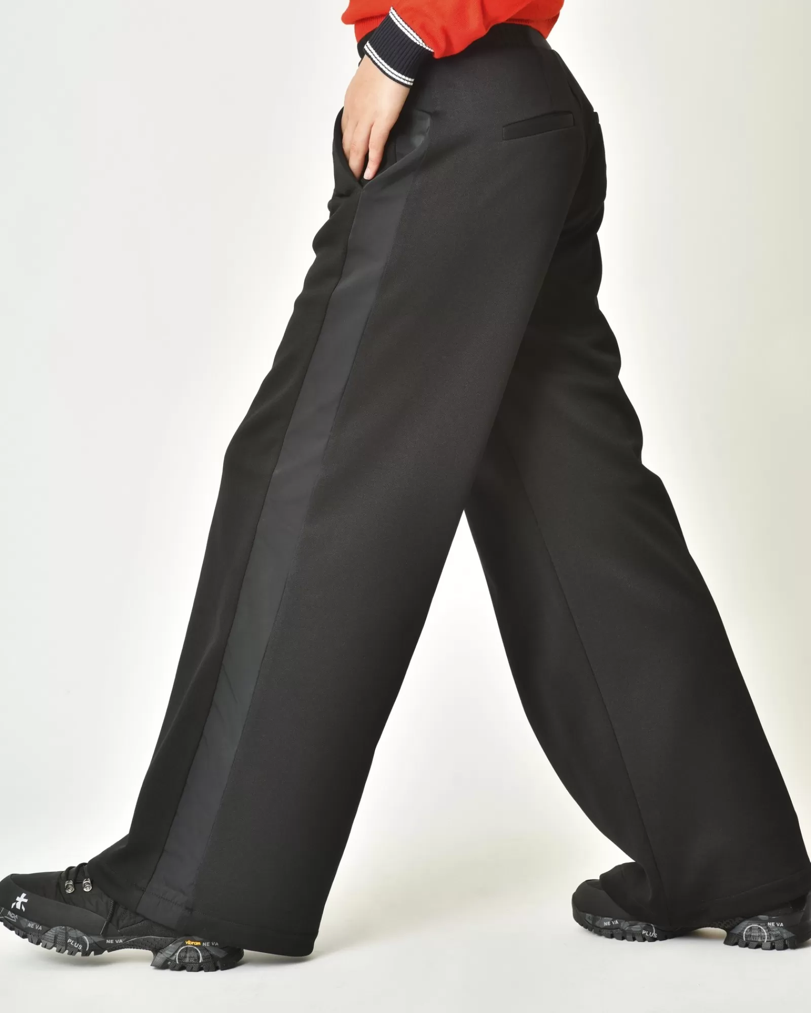 La Piscine Paris Pantalon large évasé Malloni Noir Cheap