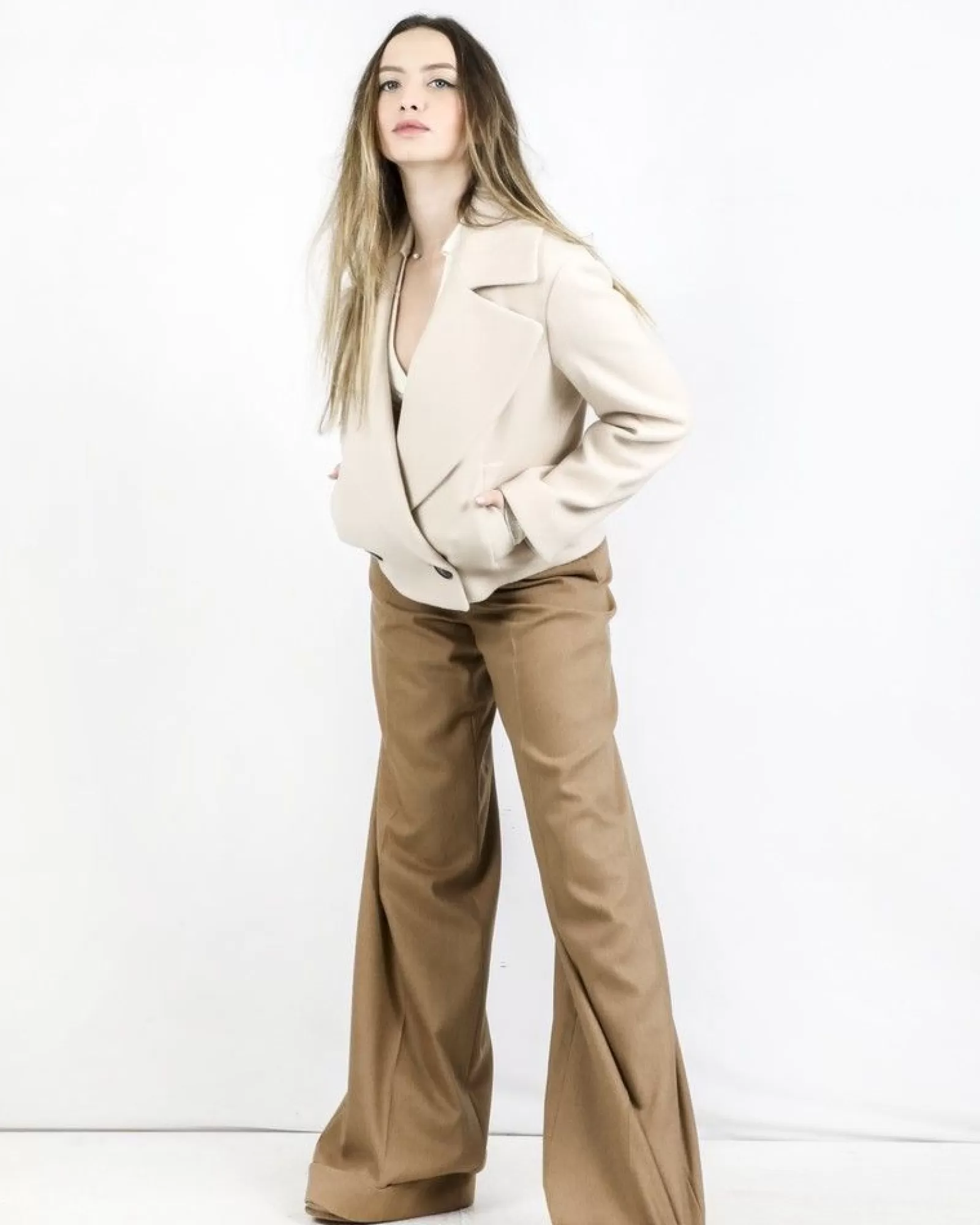 La Piscine Paris Pantalon patte d’eph en crêpe caramel à boutons fantaisies Beige Sale