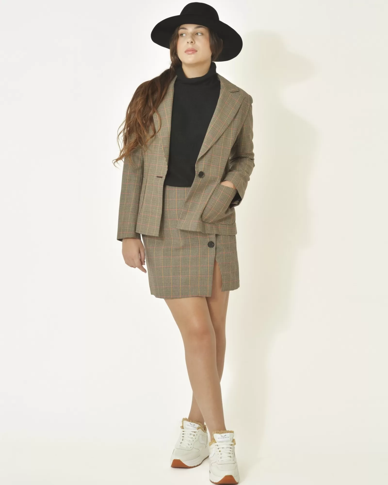 La Piscine Paris Pull à col montant Emma White Noir Flash Sale