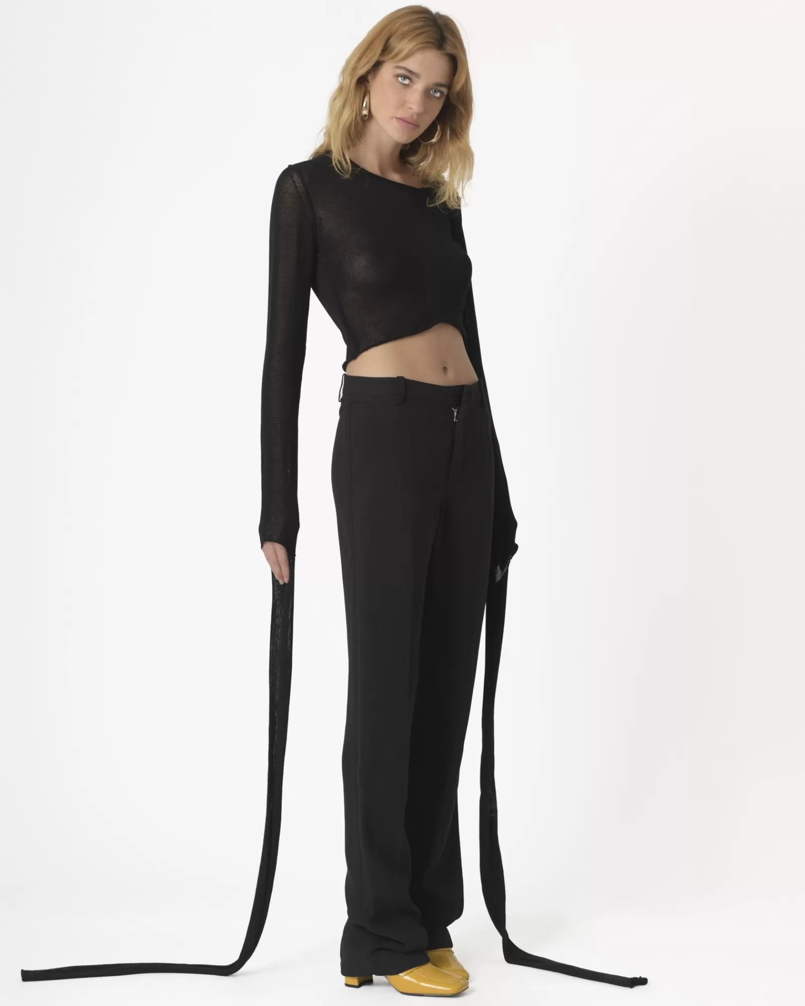 La Piscine Paris Pull en maille manches asymétriques Isabel Benenato Noir Sale