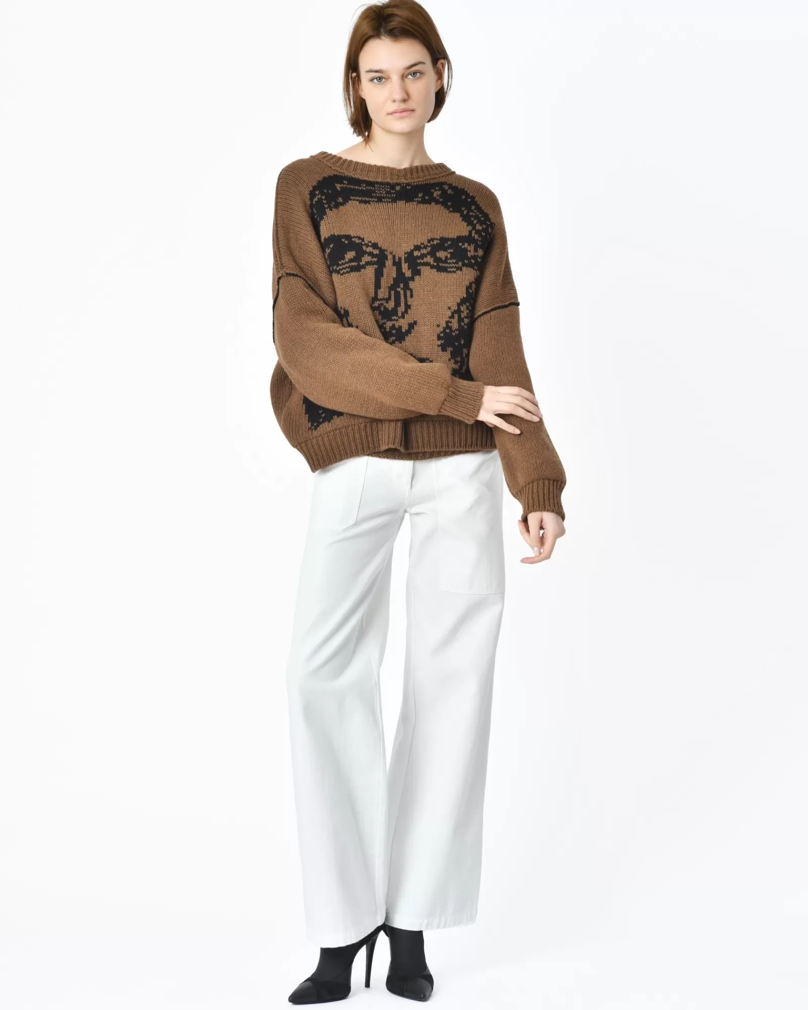 La Piscine Paris Pull motif visage en maille épaisse Isabel Benenato Marron Flash Sale