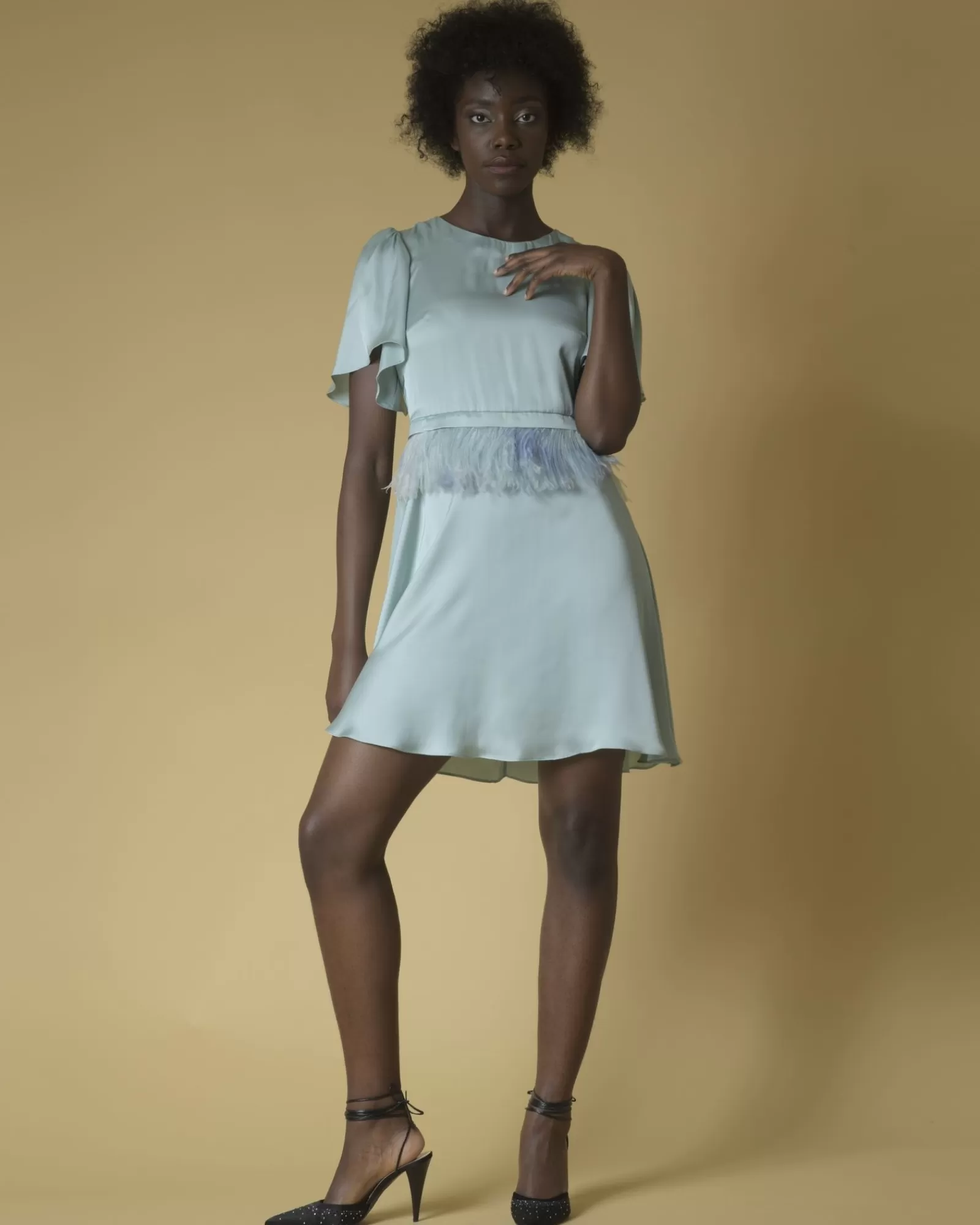 La Piscine Paris Robe en satin à plumes Maison Pere Bleu New