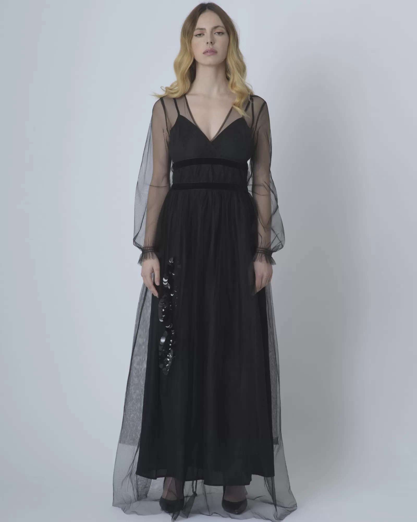 La Piscine Paris Robe longue en tulle Isabelle Blanche Noir Hot