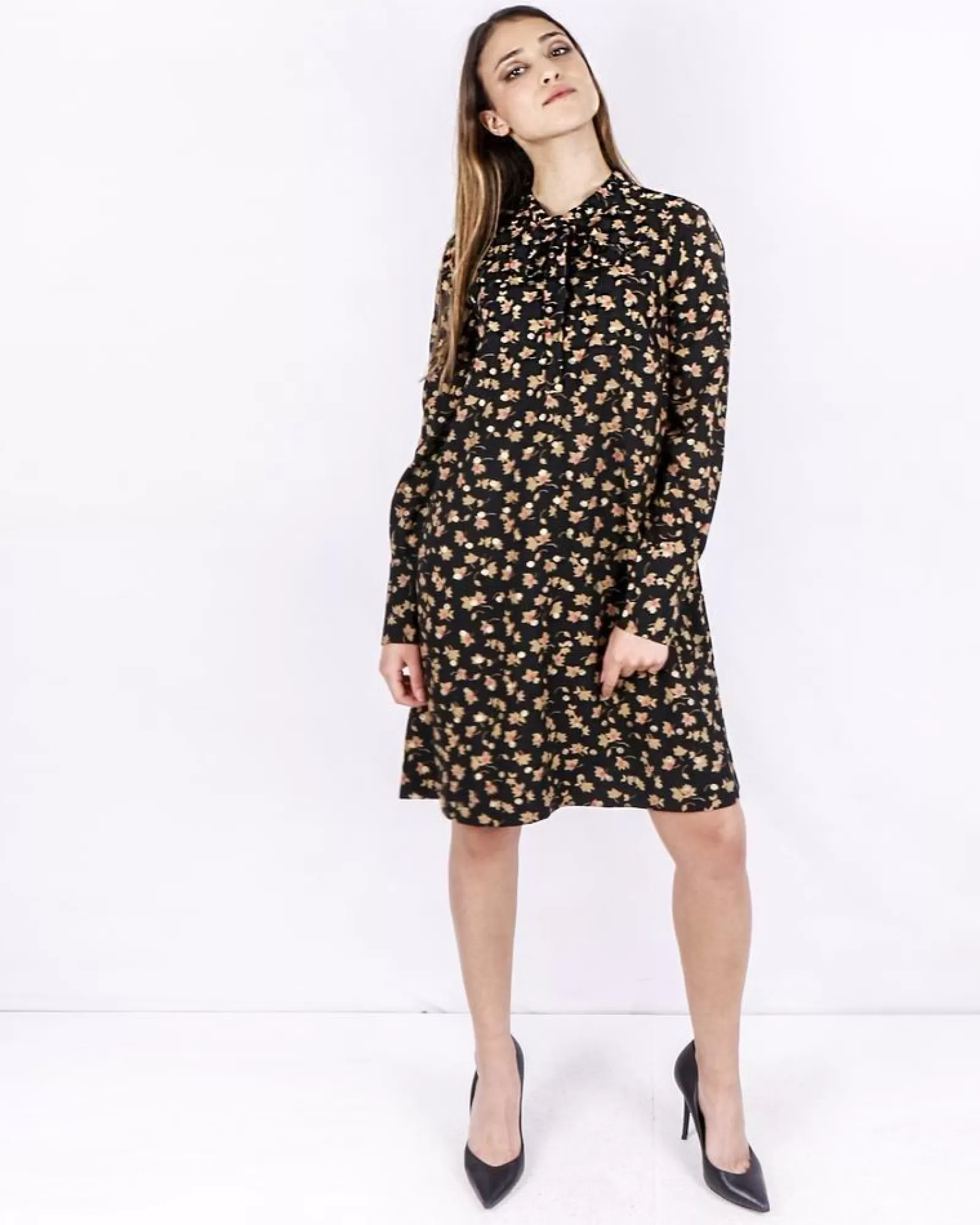 La Piscine Paris Robe e fleurie à col lavallière SVNTY Noir Clearance
