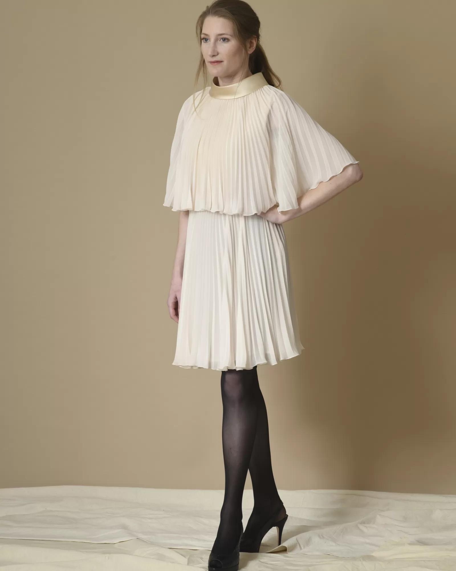 La Piscine Paris Robe plissée mi-longue Edward Achour Beige Shop