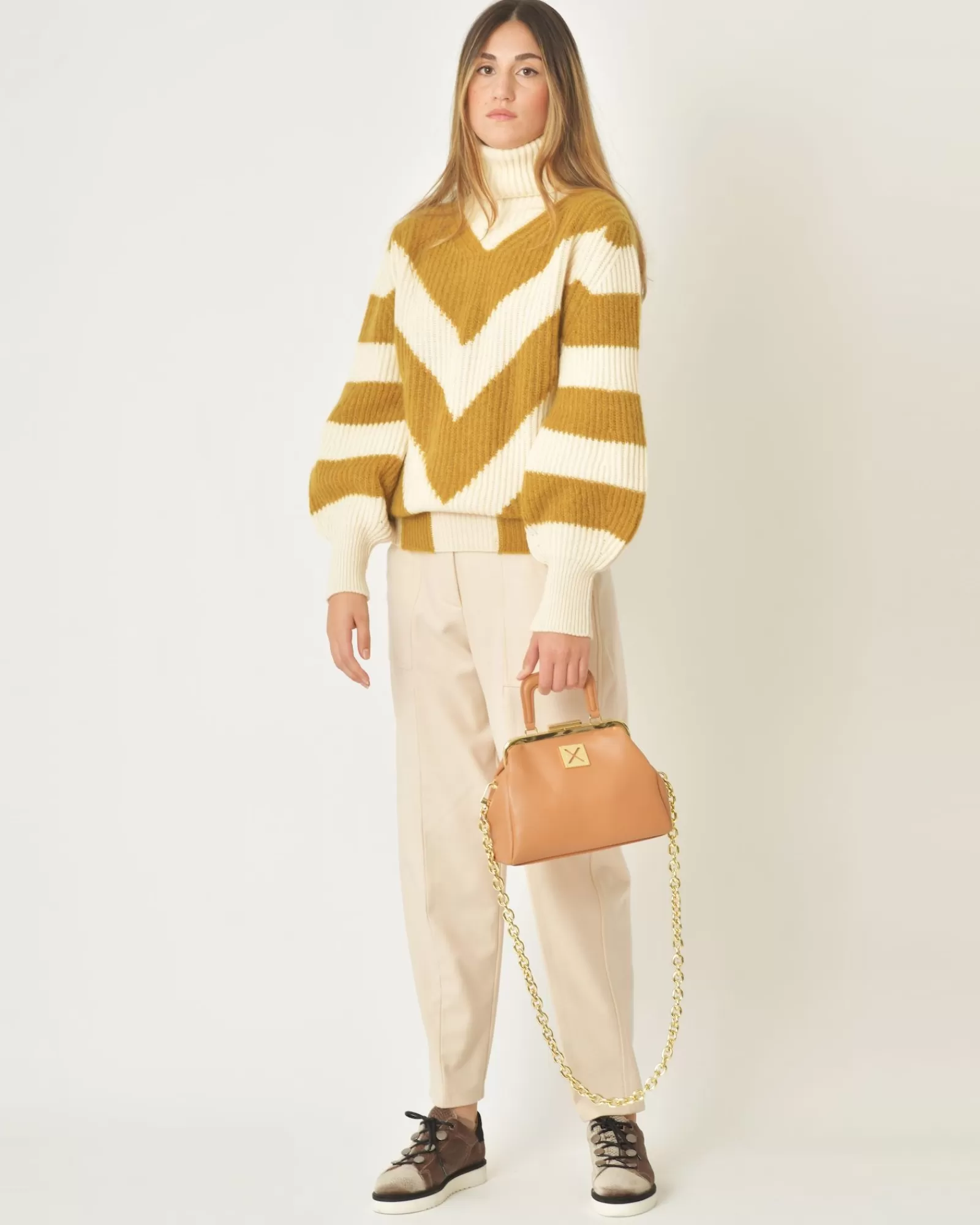 La Piscine Paris Sac à main en cuir à fermoir cliquet Each Other Beige Flash Sale