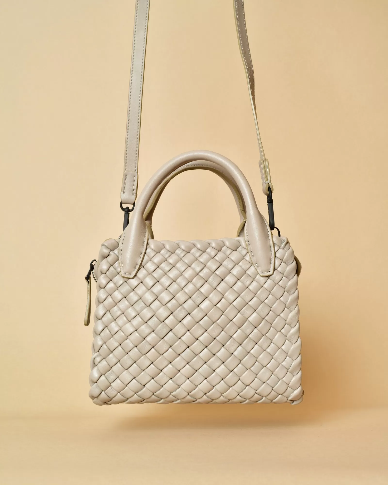 La Piscine Paris Sac à main en cuir tressé taupe Falorni Gris Sale