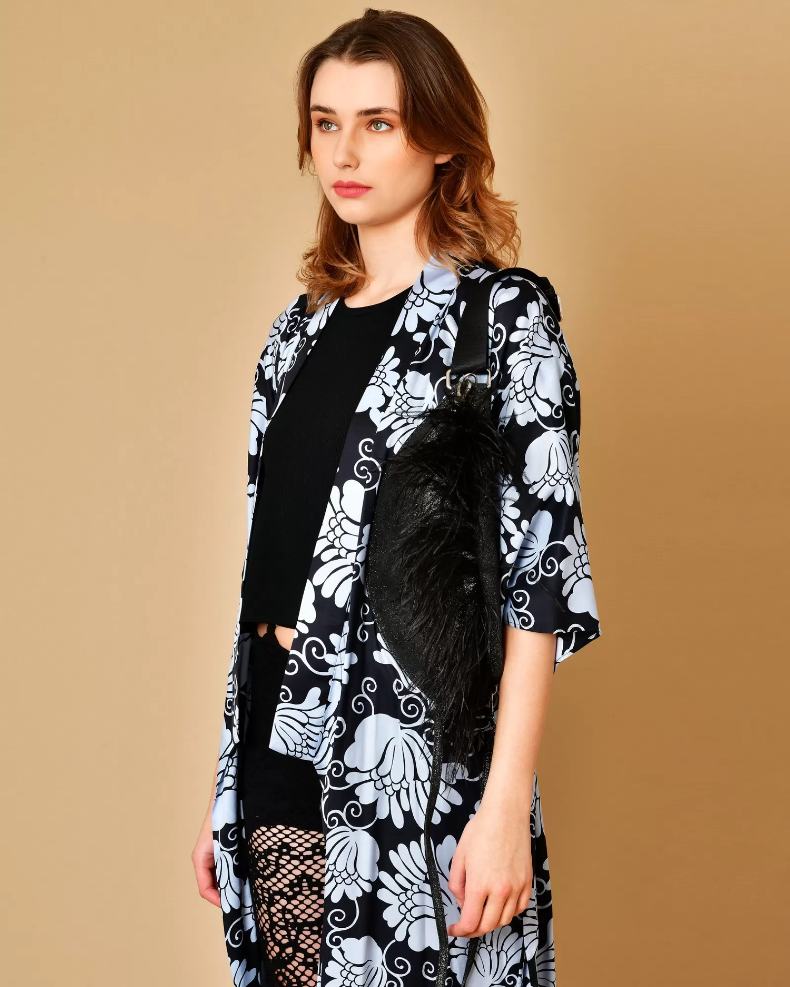 La Piscine Paris Sac ceinture en cuir pailleté et plumes Lorena Antoniazzi Noir New