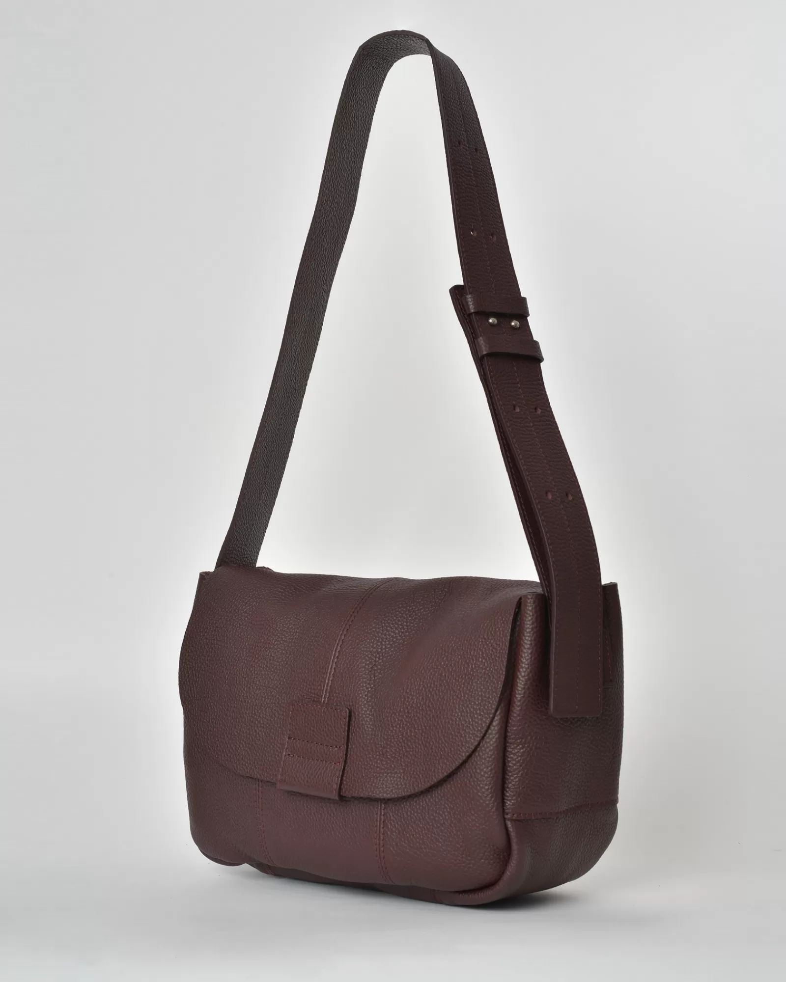 La Piscine Paris Sac porté épaule en cuir texturé Falorni Bordeaux Flash Sale