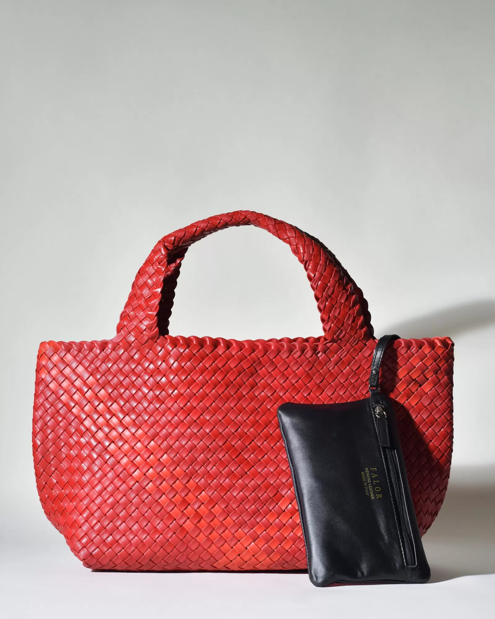 La Piscine Paris Sac porté épaule en cuir tressé Falorni Rouge Hot
