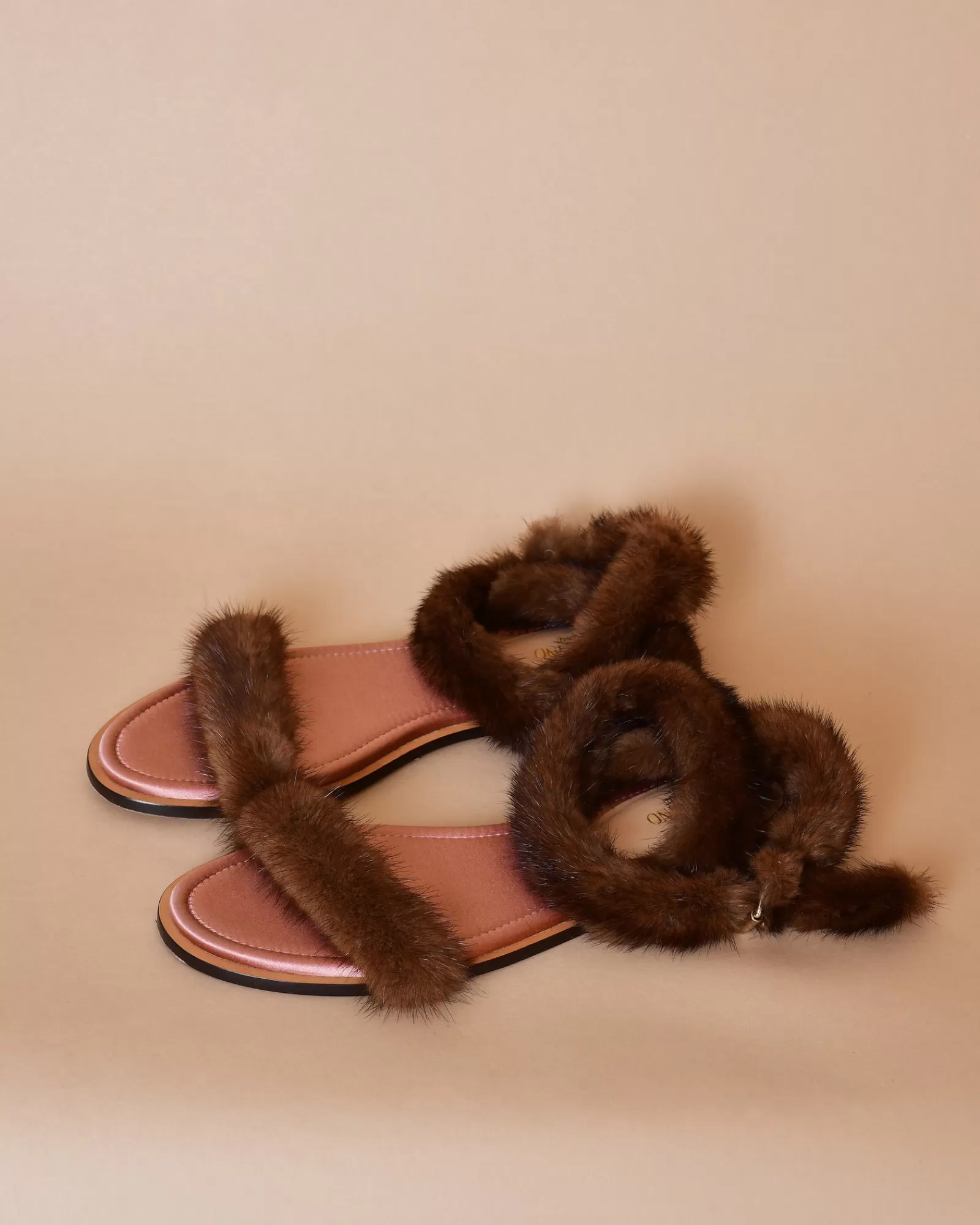 La Piscine Paris Sandales en fourrure et satin Valentino Marron Best